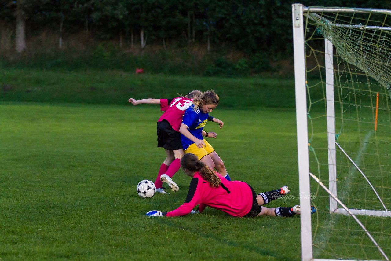 Bild 256 - B-Juniorinnen TSV Gnutz o.W. - SV Wahlstedt : Ergebnis: 1:1